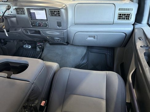 Used 2003 Ford F350 XL image 11