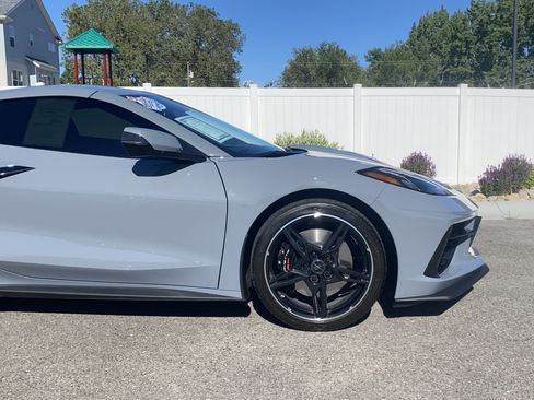 Used 2025 Chevrolet Corvette Stingray Preferred Cpe w/ Z51 Performance Package RWD image 8
