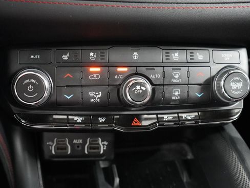 Used 2025 Dodge Durango R/T AWD/4WD image 27