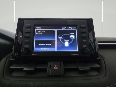 Used 2021 Toyota RAV4 LE AWD/4WD image 18