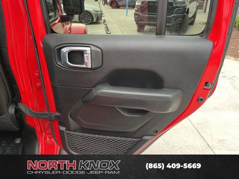 Used 2021 Jeep Wrangler Unlimited Sahara image 26