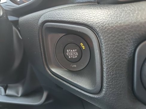 New 2025 Jeep Gladiator Sport image 40