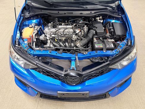 Used 2018 Toyota Corolla iM w/ Carpet Mat Package (TMS) image 6