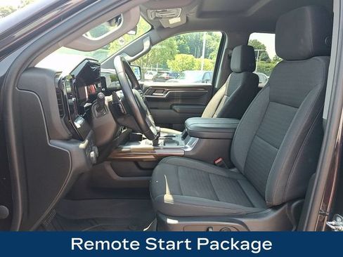 Used 2023 Chevrolet Silverado 1500 LT w/ Protection Package AWD/4WD image 2