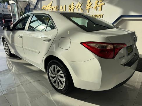 Used 2017 Toyota Corolla LE w/ Body Protection Package FWD image 5