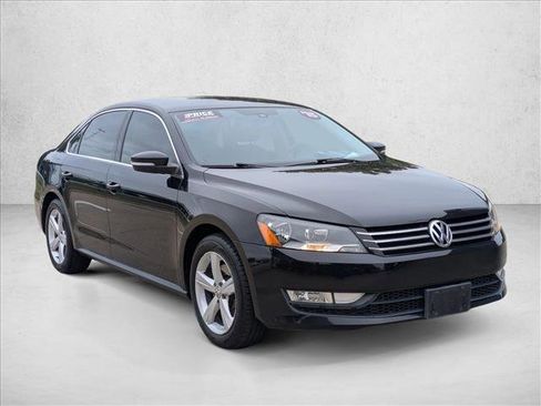 Used 2015 Volkswagen Passat 1.8T S FWD image 3