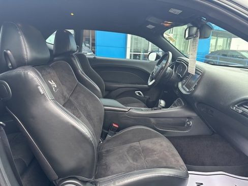 Used 2016 Dodge Challenger R/T Scat Pack w/ Leather Interior Group image 11