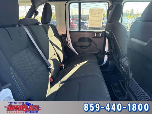 Used 2025 Jeep Wrangler Unlimited Rubicon 4xe w/ Convenience Group AWD/4WD image 25