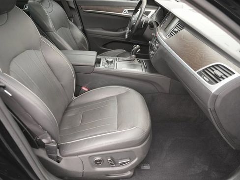 Used 2015 Hyundai Genesis 3.8 w/ Option Group 04 image 19