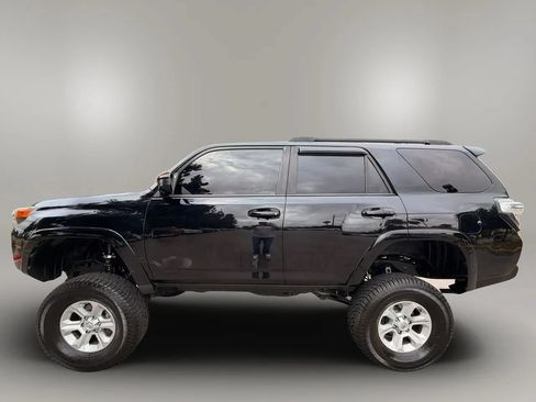 Used 2016 Toyota 4Runner SR5 RWD image 7