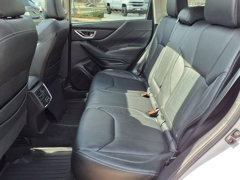 Used 2021 Subaru Forester Limited image 9