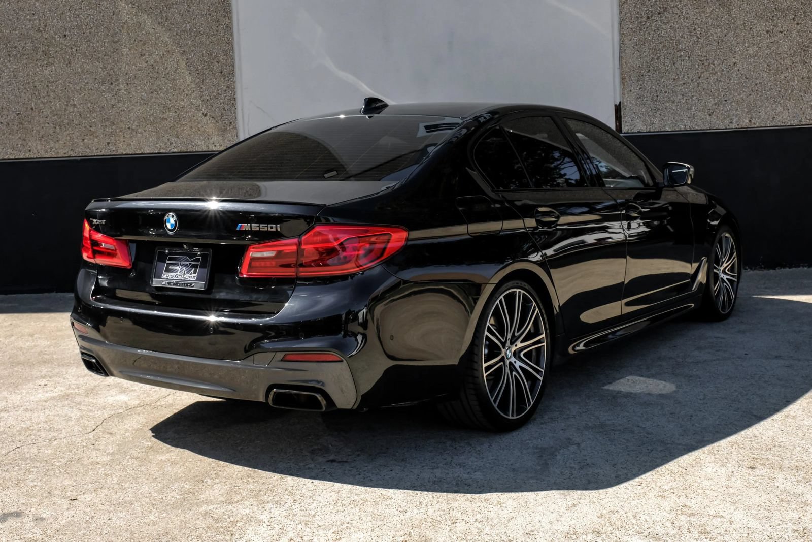 Used 2020 BMW M550i xDrive AWD/4WD image 9
