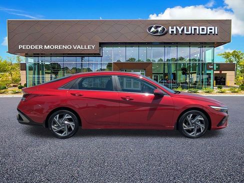 New 2025 Hyundai Elantra Limited image 7