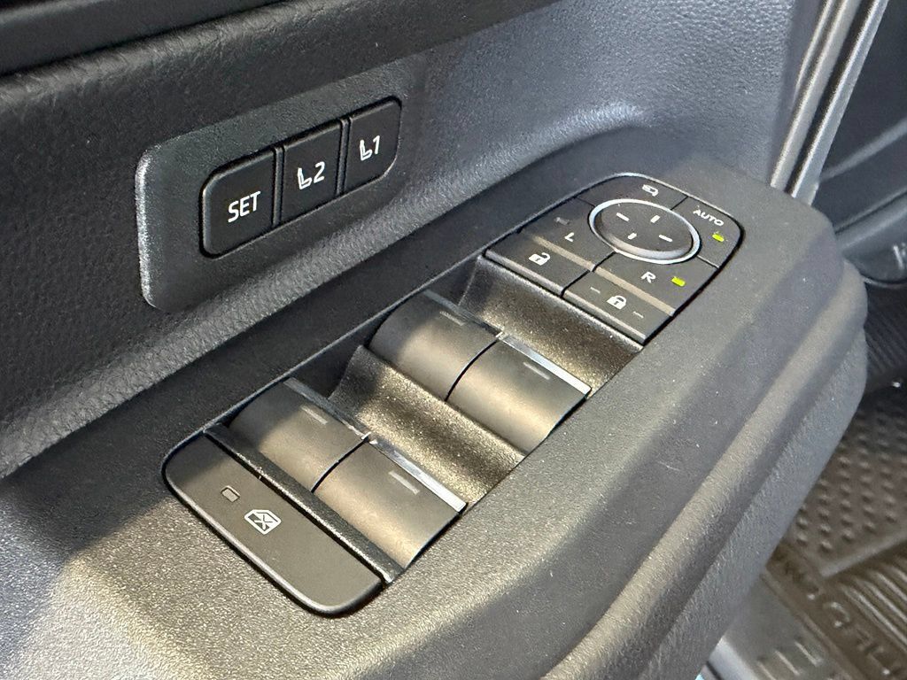 Certified 2026 Toyota Land Cruiser w/ Premium Package AWD/4WD image 19