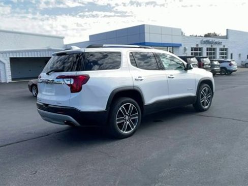 Certified 2021 GMC Acadia SLT w/ Preferred Package image 8