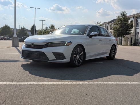 Used 2022 Honda Civic Touring image 8