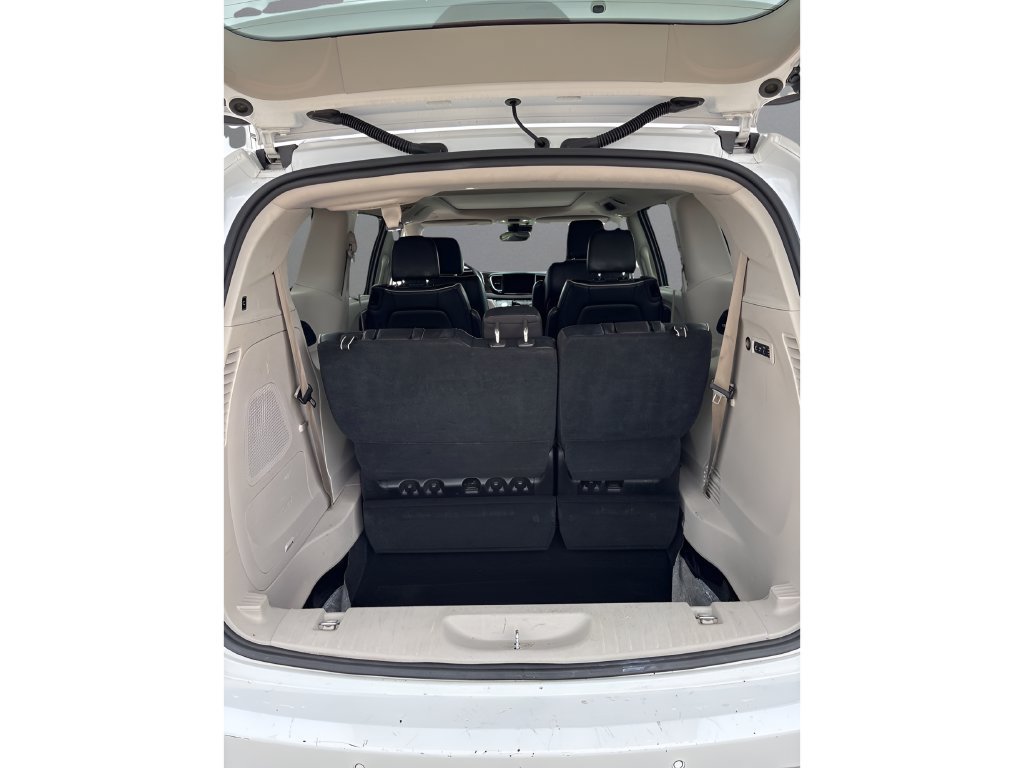 Used 2022 Chrysler Pacifica Limited FWD image 25