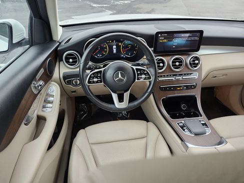 Used 2021 Mercedes-Benz GLC 300 4MATIC image 26