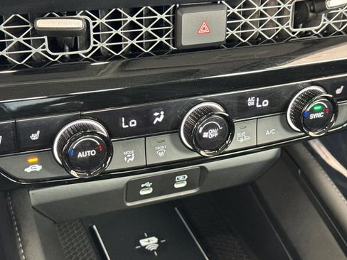 Used 2025 Honda Accord Touring image 18