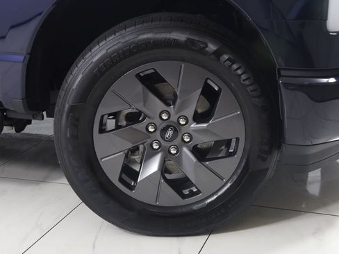 Used 2023 Ford F150 Lightning Lariat AWD/4WD image 15
