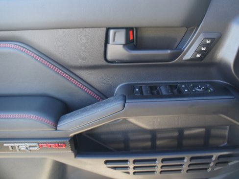 Used 2025 Toyota 4Runner TRD Pro image 29