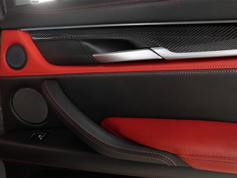 Used 2017 BMW X6 M image 30