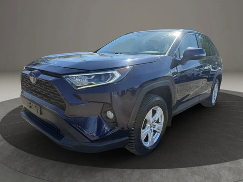 Used 2019 Toyota RAV4 XLE w/ Convenience Package AWD/4WD image 1