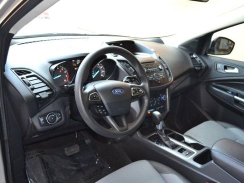 Used 2017 Ford Escape SE image 18