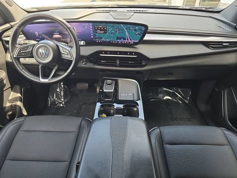 Certified 2025 Buick Enclave Preferred FWD image 11