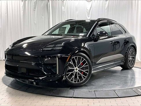 New 2026 Porsche Macan Turbo Electric AWD/4WD image 1