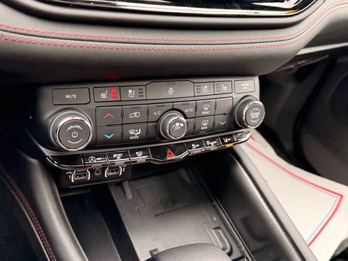 Used 2023 Dodge Durango GT image 22