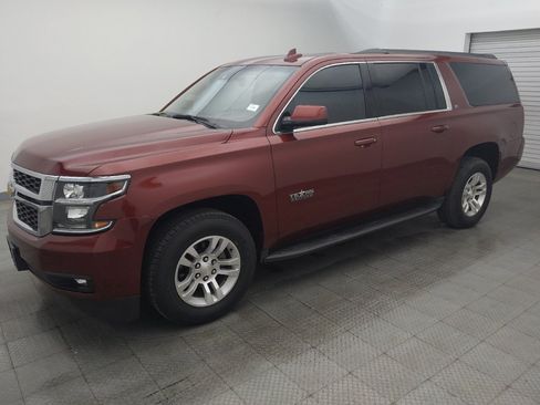 Used 2016 Chevrolet Suburban LT RWD image 2