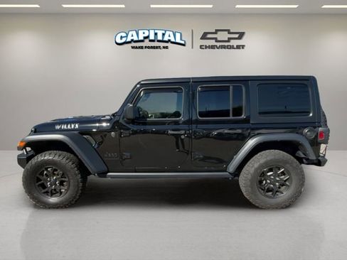 Used 2024 Jeep Wrangler Willys image 2
