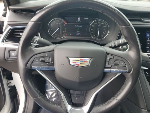 Used 2021 Cadillac XT6 Luxury image 29