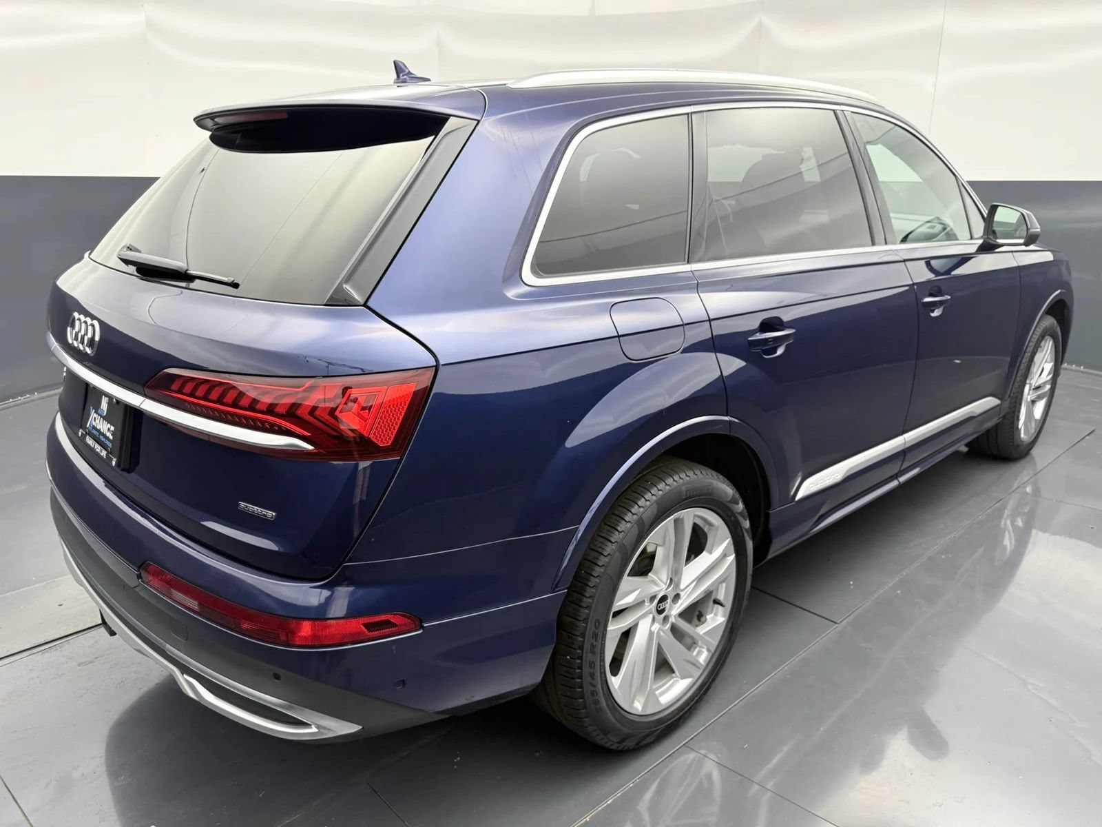 Used 2022 Audi Q7 3.0T Premium Plus w/ Premium Plus Package AWD/4WD image 7