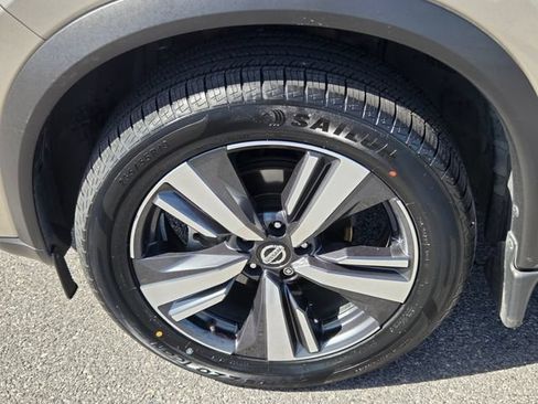 Used 2021 Nissan Rogue Platinum FWD image 20