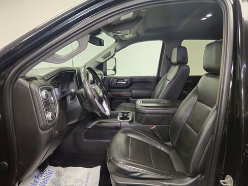 Used 2020 GMC Sierra 2500 SLT w/ SLT Premium Plus Package AWD/4WD image 2