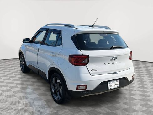 Used 2023 Hyundai Venue SEL FWD image 7