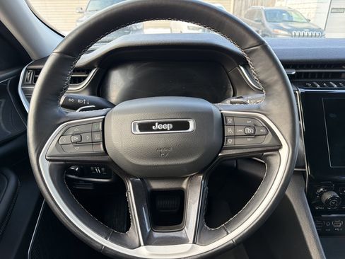 Used 2022 Jeep Grand Cherokee L Laredo w/ Luxury Tech Group I image 13