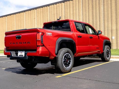 New 2026 Toyota Tacoma TRD Off-Road w/ TRD Off Road Upgrade Package AWD/4WD image 9