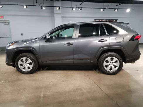 Certified 2025 Toyota RAV4 LE AWD/4WD image 4