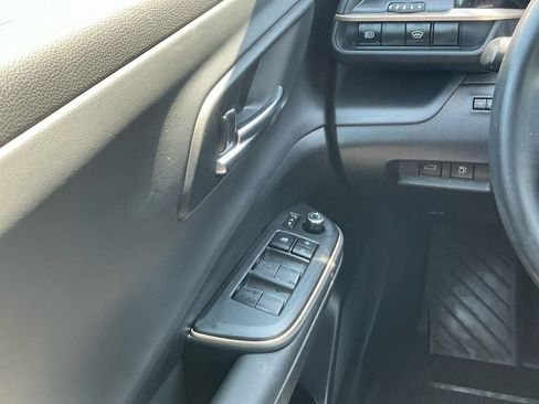 Used 2023 Toyota Crown AWD/4WD image 20