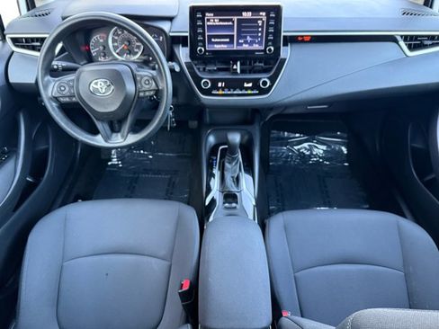 Used 2021 Toyota Corolla LE image 13