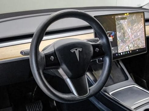Used 2021 Tesla Model Y 2WD image 23