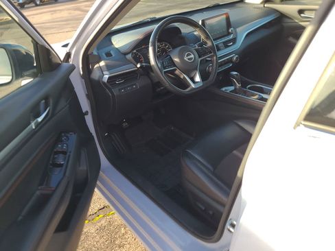 Used 2023 Nissan Altima 2.5 SR image 10