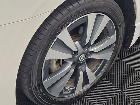 Used 2019 Nissan Sentra SV w/ Special Edition Package FWD image 31