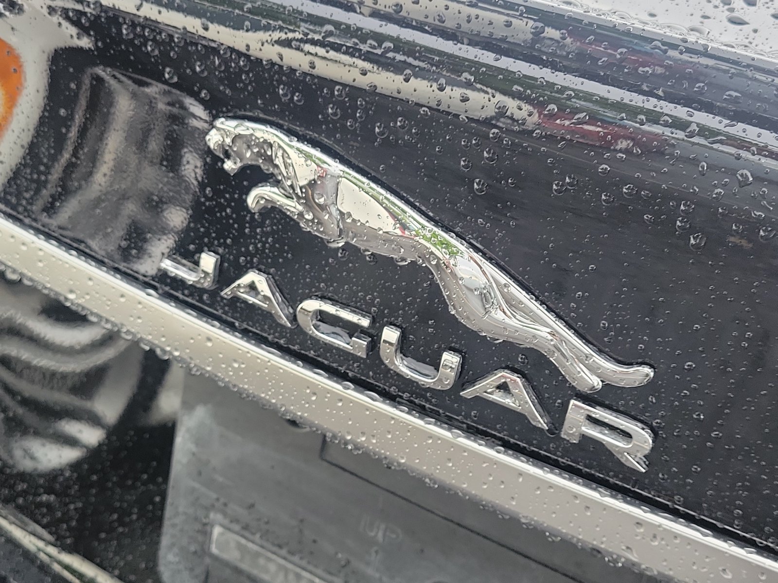 Used 2019 Jaguar XF R-Sport AWD/4WD image 8