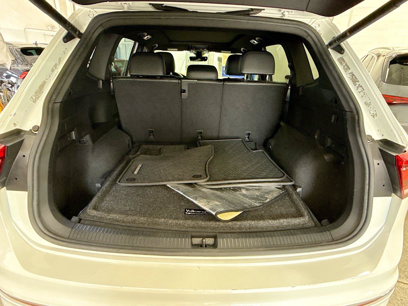 Used 2022 Volkswagen Tiguan SEL R-Line AWD/4WD image 27