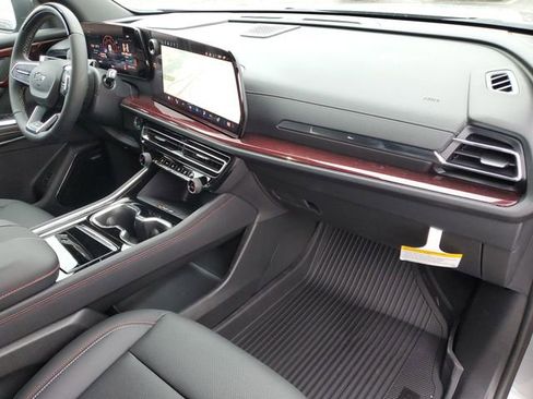 New 2026 Chevrolet Traverse Z71 w/ Enhanced Driving Package image 29