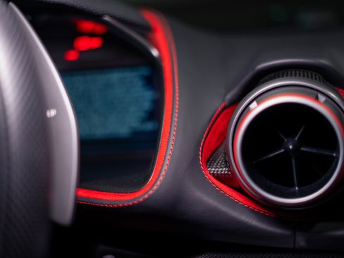Used 2019 Ferrari 812 Superfast RWD image 25